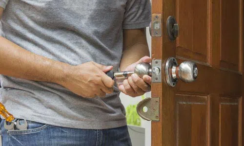 Boston Neighborhood Locksmith Boston, MA 617-206-2207 - residential-lock-out
